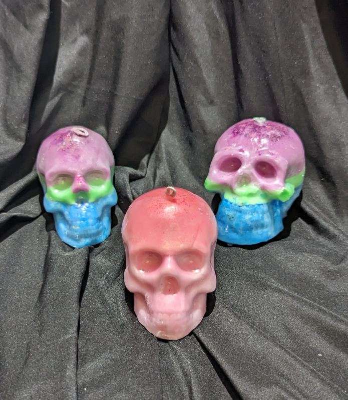 Coconut Skull UV-Reactive Massage Candle